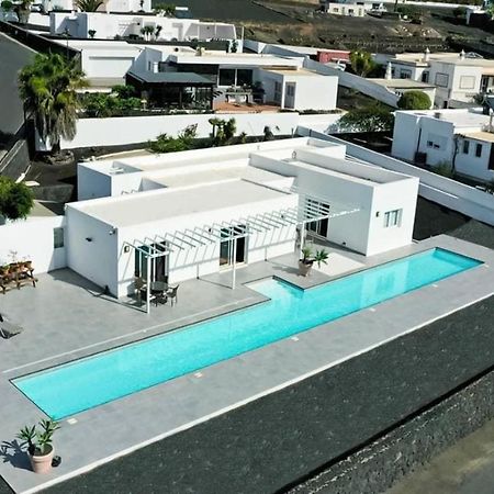 Casa Conil With A Private 25 Meter Heated Pool Villa Exterior photo
